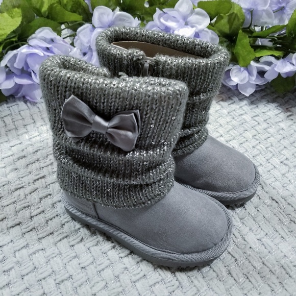 jumping beans Other - Jumping beans gray faux suede/knit 6t girls boots